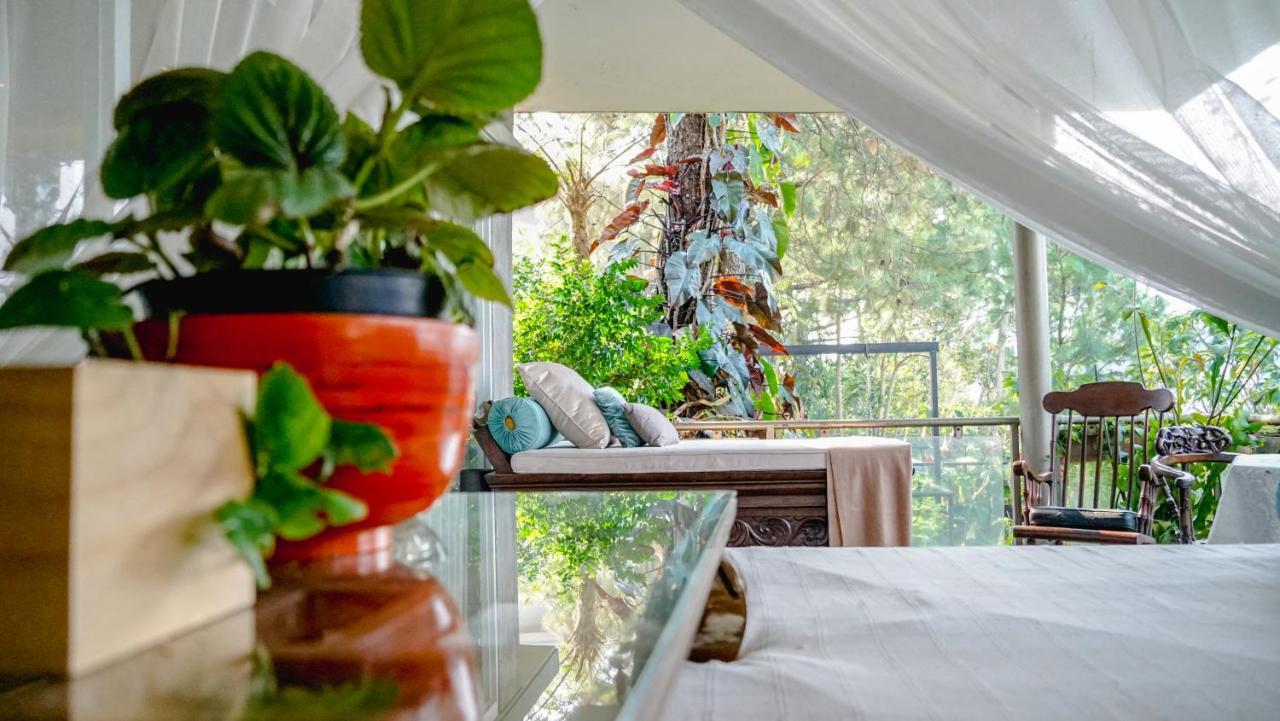 Ruth'S Bed & Breakfast Лембанг Екстериор снимка