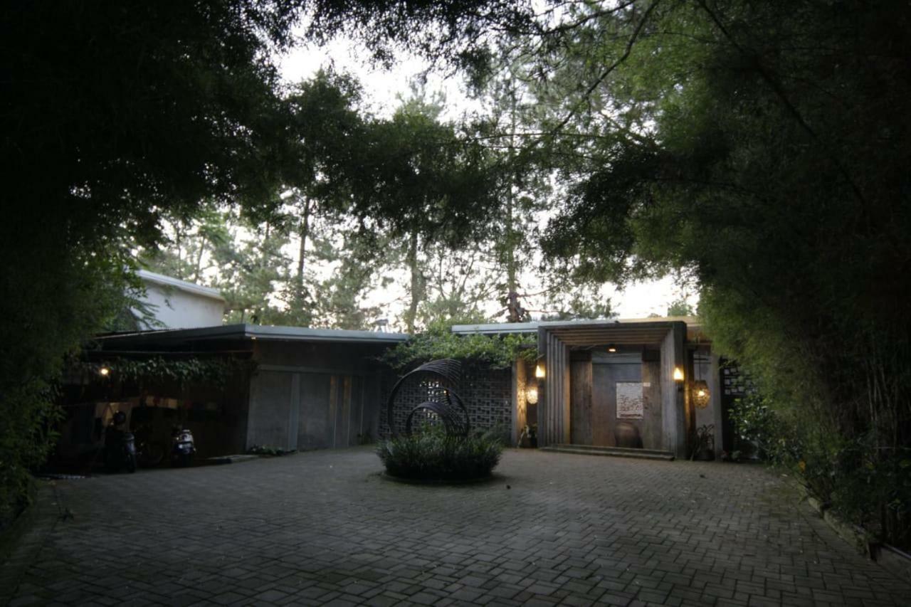 Ruth'S Bed & Breakfast Лембанг Екстериор снимка